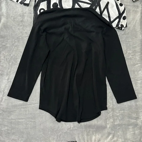 Lot of 2 - Jess & Jane Abstract Geometric 3/4 Sleeve Tops Black White Abstract S - Picture 5 of 15